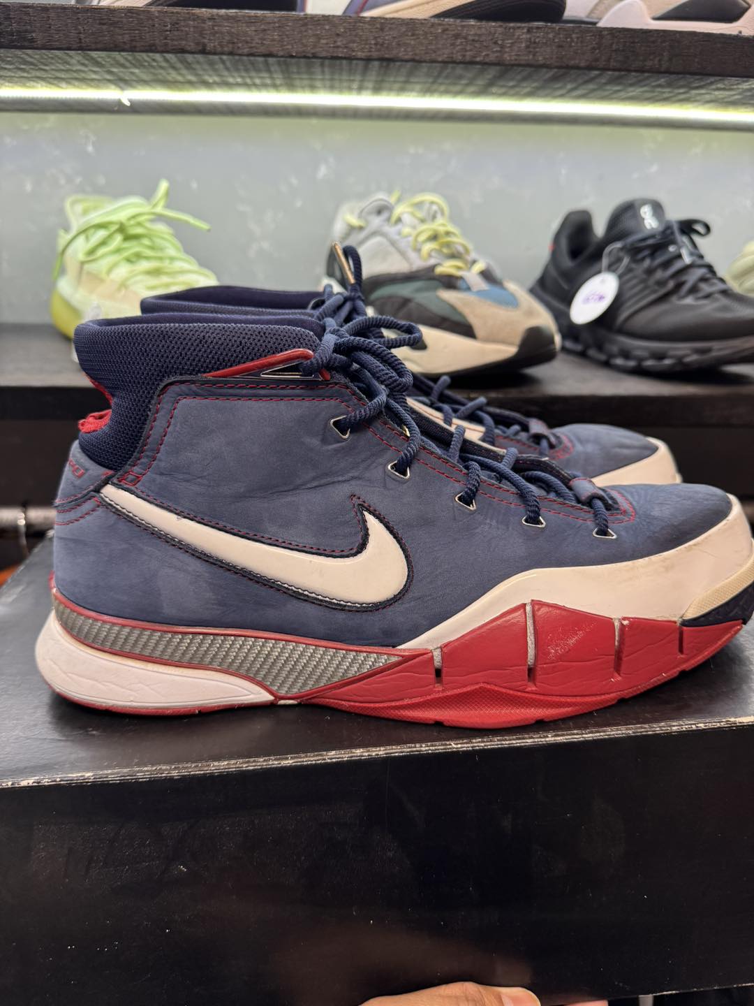 Kobe 1 Protro ‘USA’ Size 10.5US | 44.5EUR