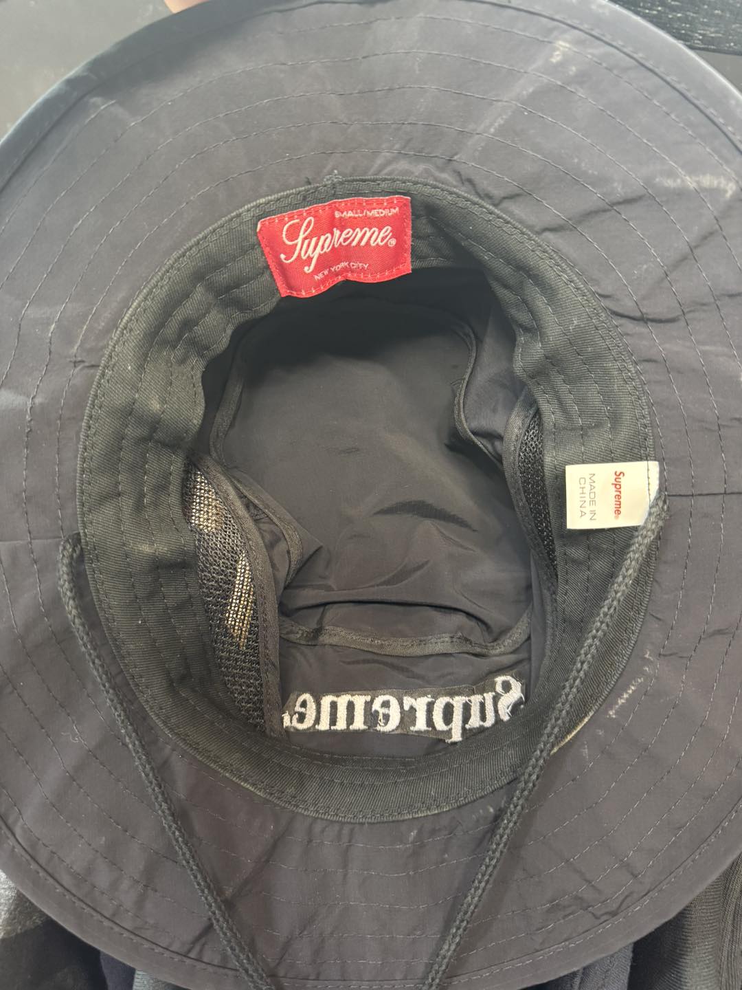 Supreme Flags Boonie ‘Black’ (used)